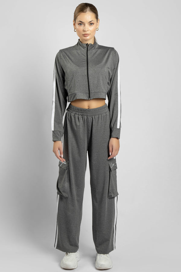 A Apex 2-Piece Oversize Yoga Set: Jacket & Pocket Leggings